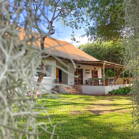 Drift Inn Victoria Falls Exteriör bild