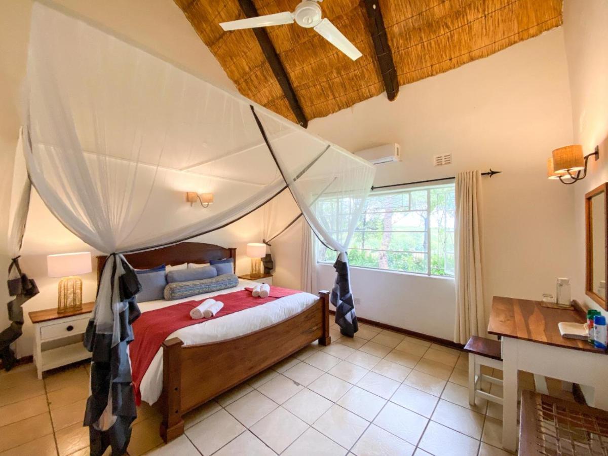 Drift Inn Victoria Falls Rum bild