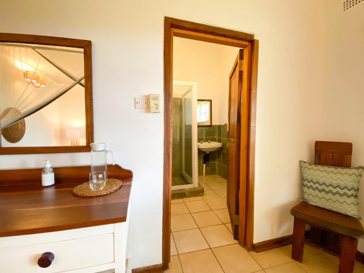 Drift Inn Victoria Falls Exteriör bild