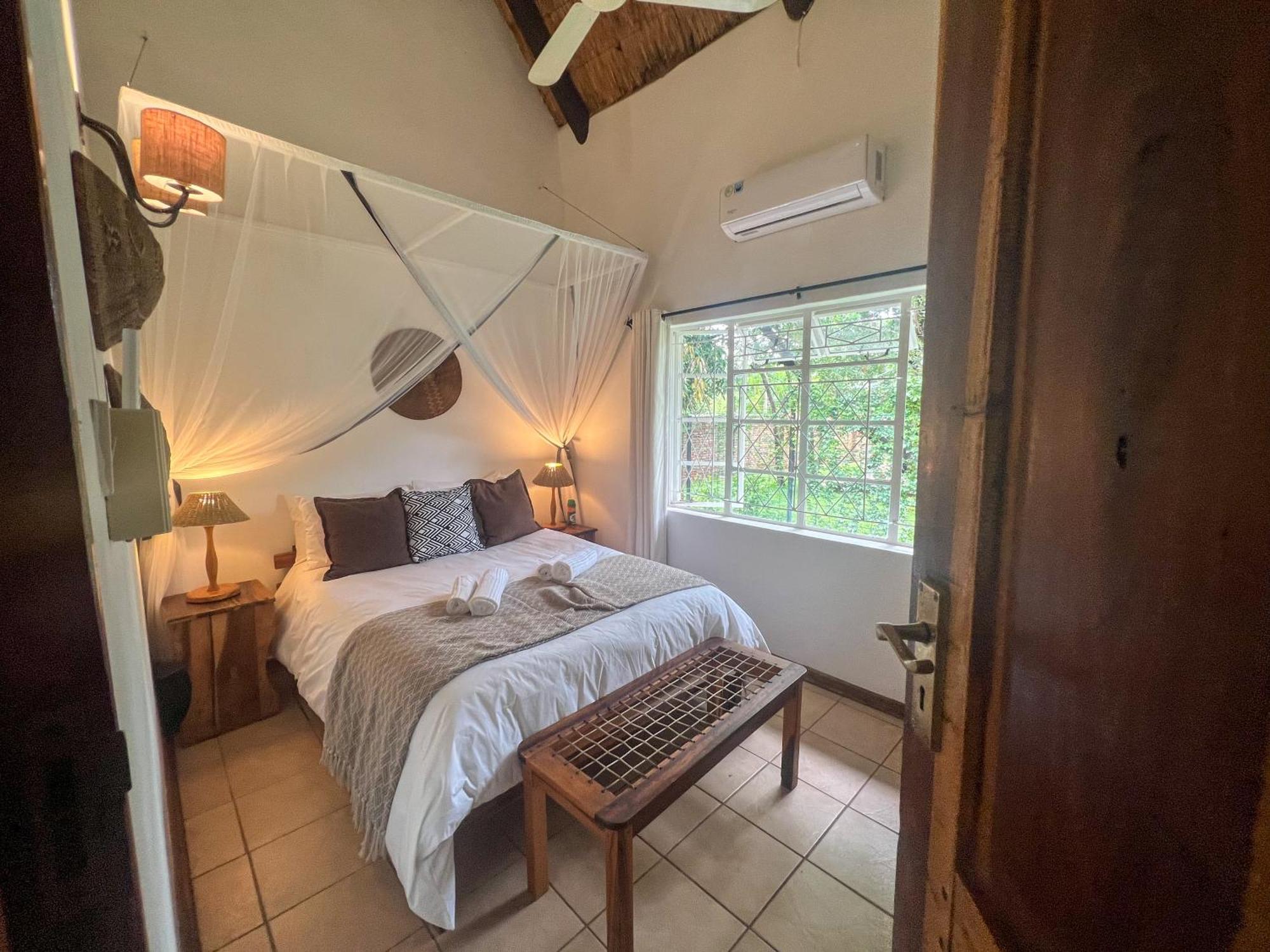 Drift Inn Victoria Falls Exteriör bild